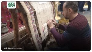 إبرة وخيط.. حكاية عشق مع حرفة السجاد اليدوي في حلب